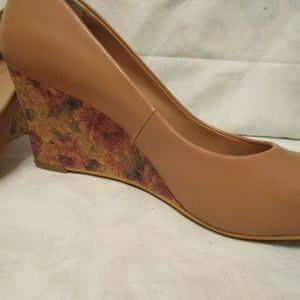 Kelly & Katie Wedge